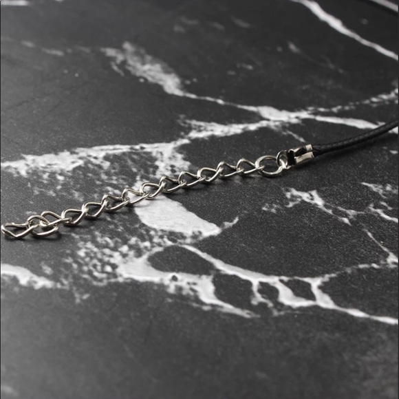 ‼️RELISTED‼️ Rose Quartz Crystal Silver Leather Necklace - Picture 12 of 14